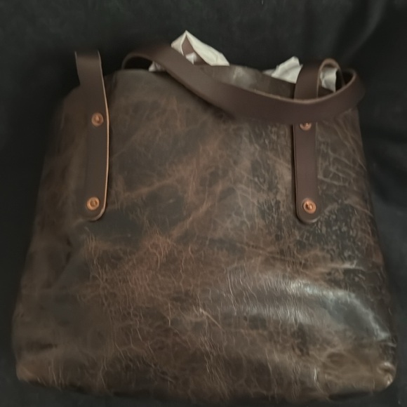 Beautiful leather bag by GFG - Picture 2 of 3